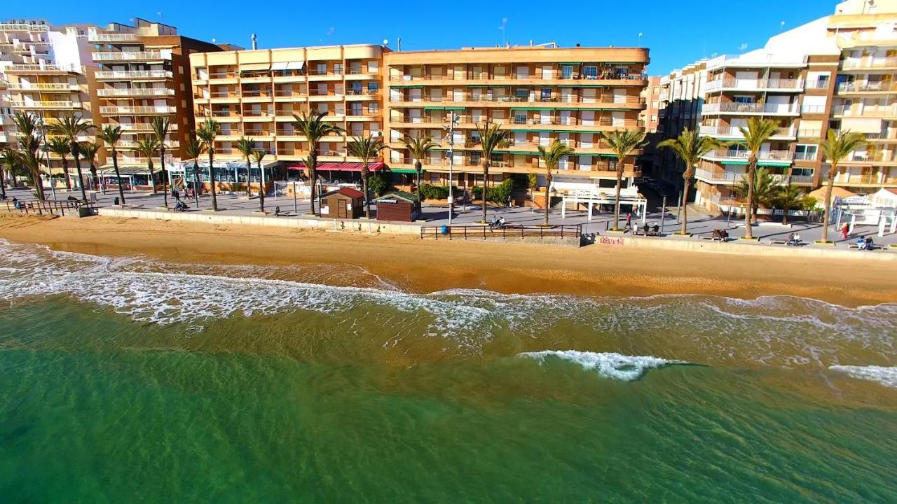 Holiday Royal Suite Concordia Torrevieja Exterior foto