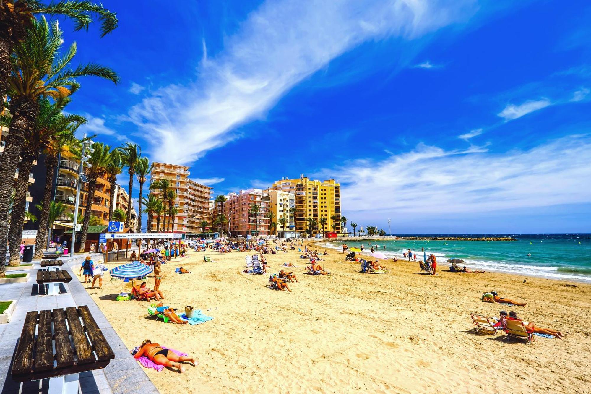 Holiday Royal Suite Concordia Torrevieja Exterior foto