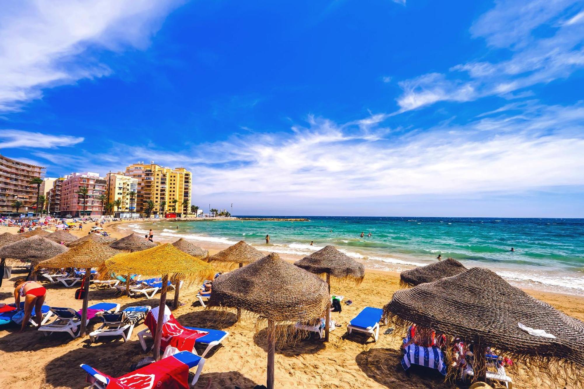 Holiday Royal Suite Concordia Torrevieja Exterior foto