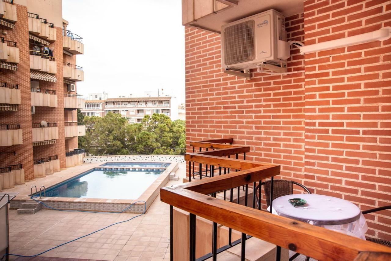 Holiday Royal Suite Concordia Torrevieja Exterior foto